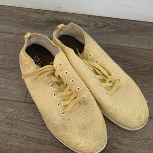 Stylish Women's Suavs The Zilker Sneakers in Size 10